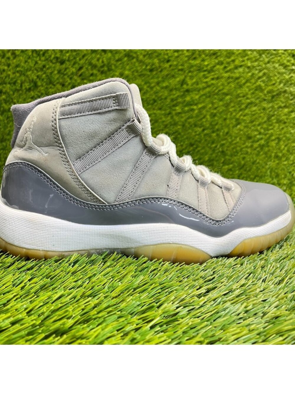 Nike Air Jordan 11 Retro Boys Size 6Y Gray White Athletic Leather Shoes Sneakers